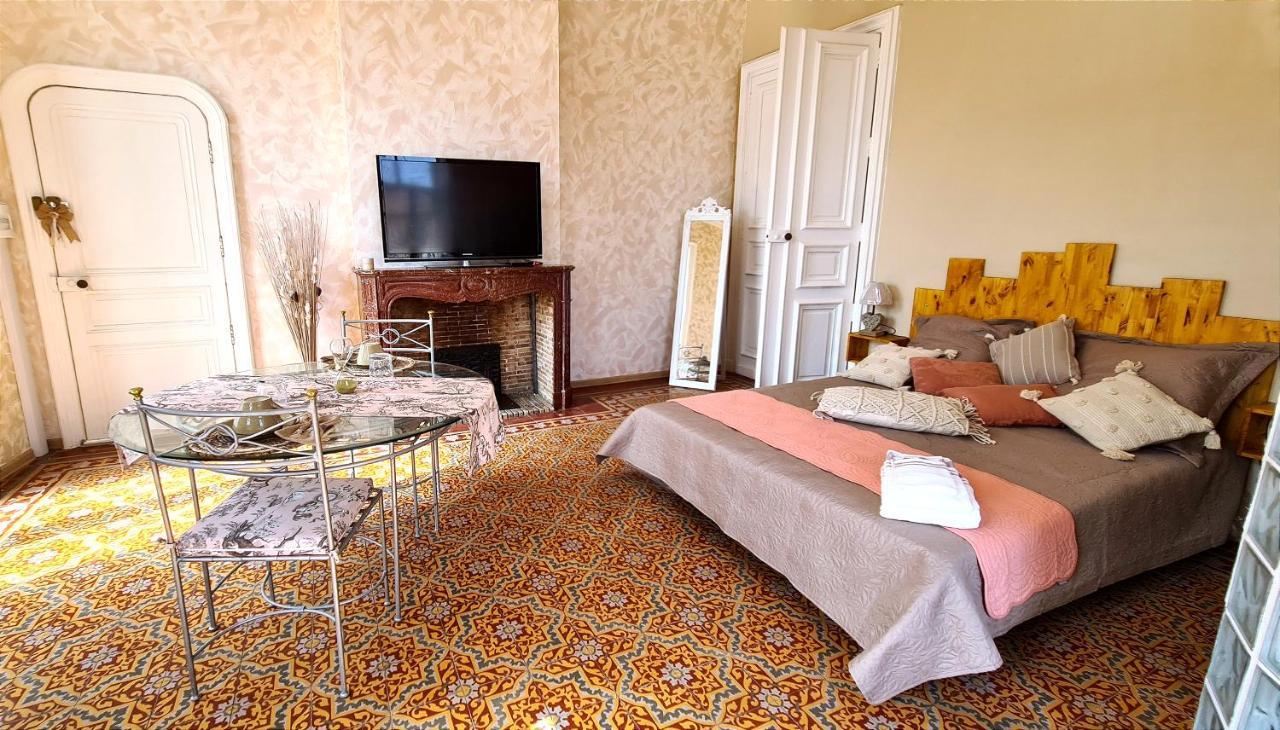 Chez Dedou Et Madou Bed & Breakfast Florensac Exterior photo